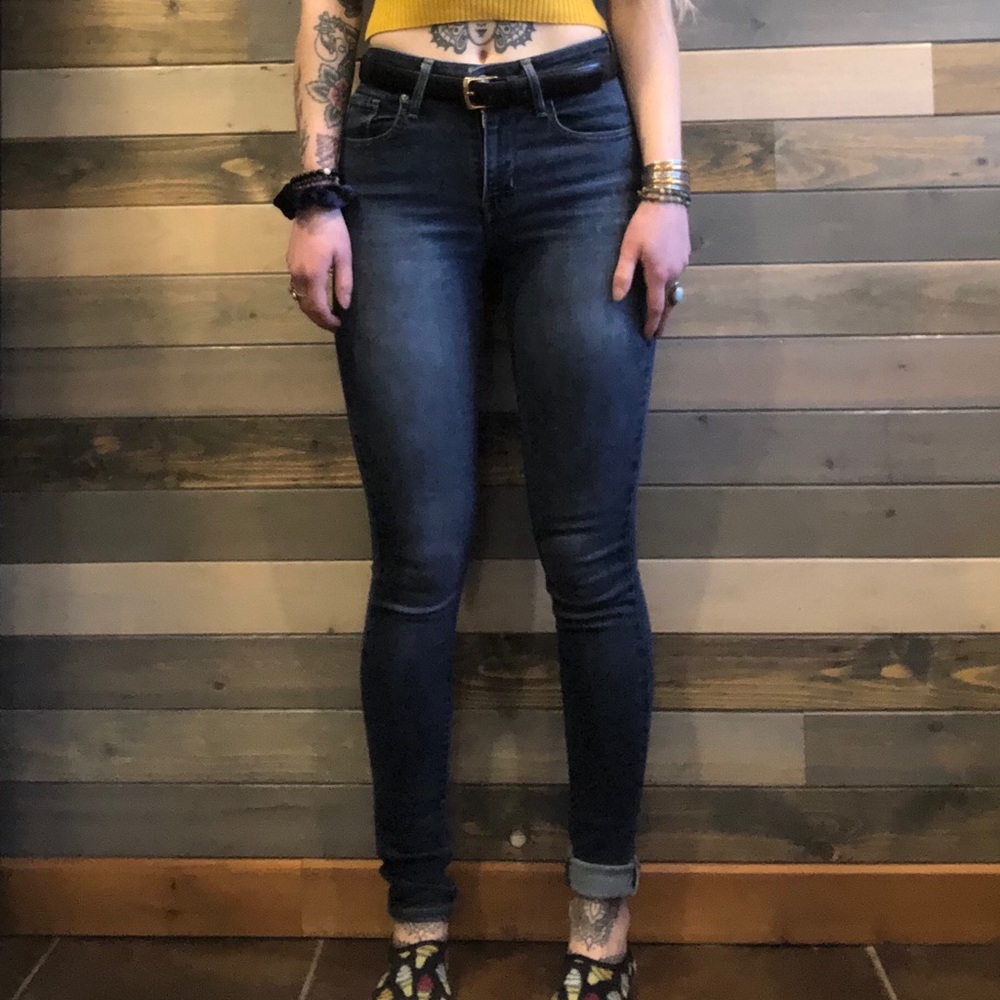 Indigo faded Levi’s skinny jeans size 25